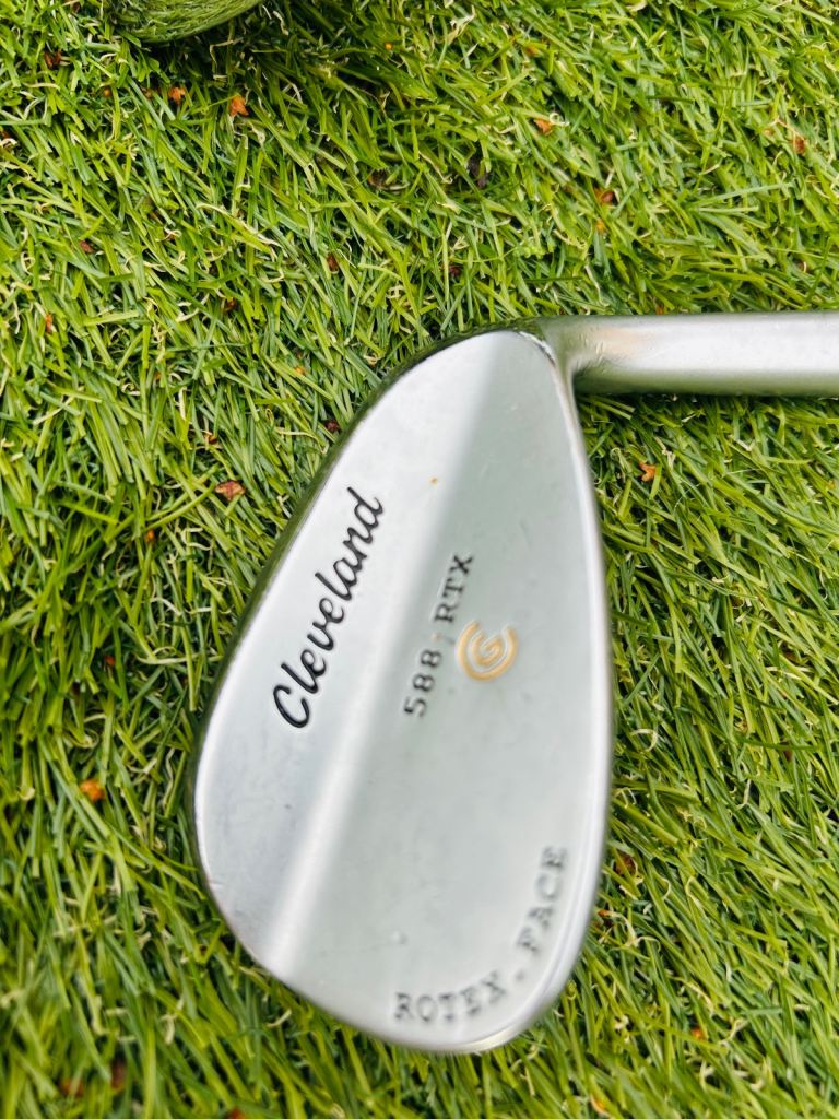 Mizuno Full Golf Set with Mizuno Pencil Bag and Ping Wood 