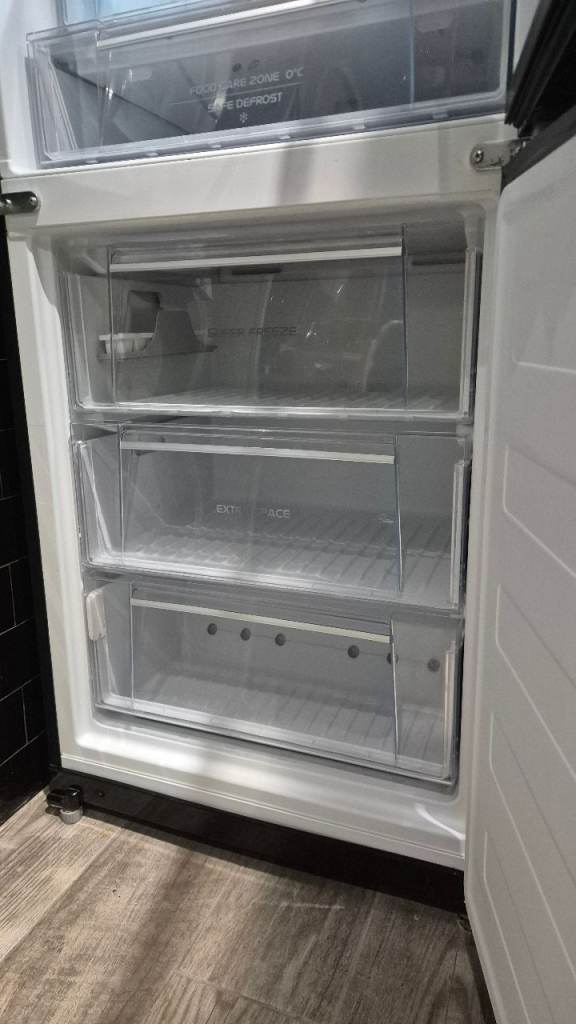 Hotpoint ffu3dk fridge freezer