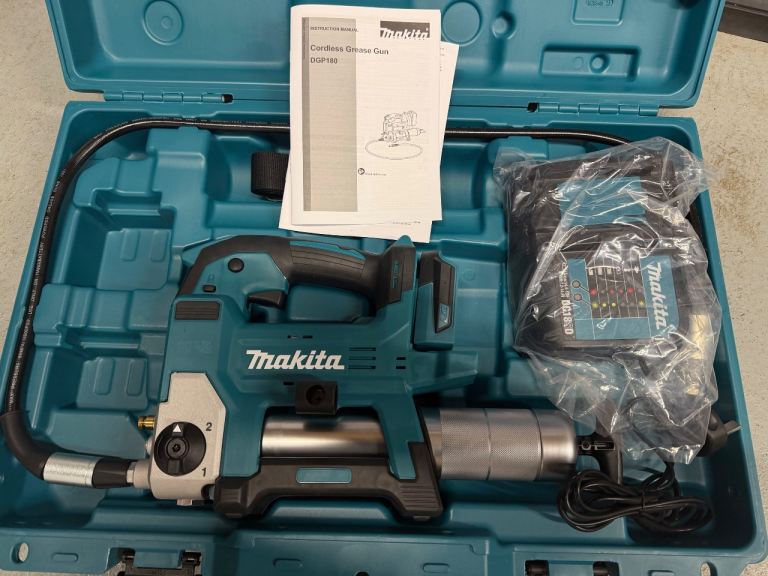 Makita DGP180 Cordless Grease Gun Kit – New (Bare) no battery included