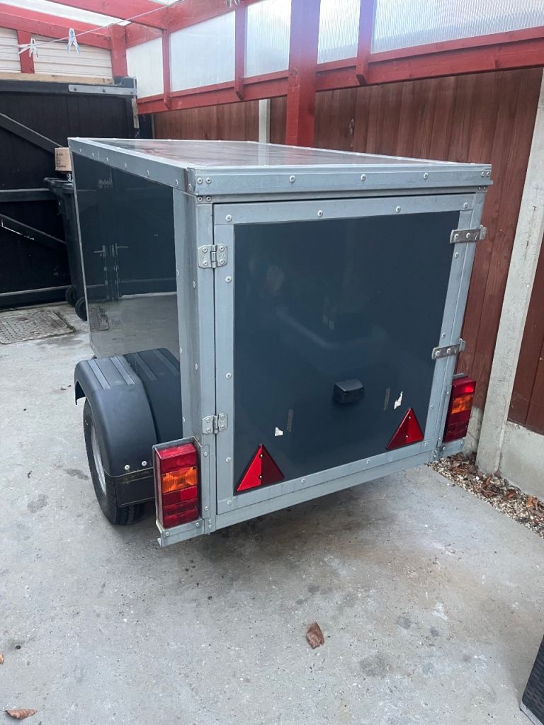 Cargo trailer 