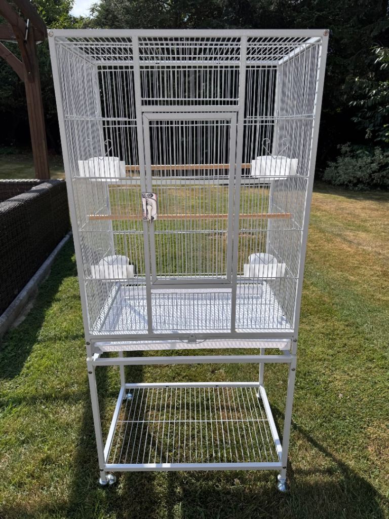 Beautiful White Yaheetcech Bird Cage with Rolling Stand 