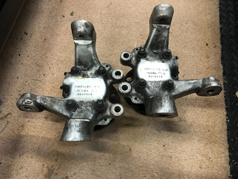 Corvette C4 Pair Front Hubs 1984/85.  