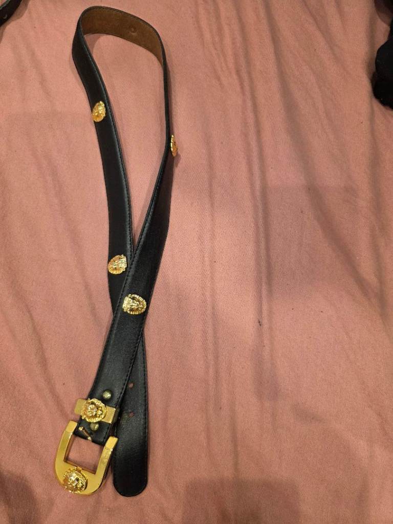 Versace ladies belt for sale in high Wycombe 