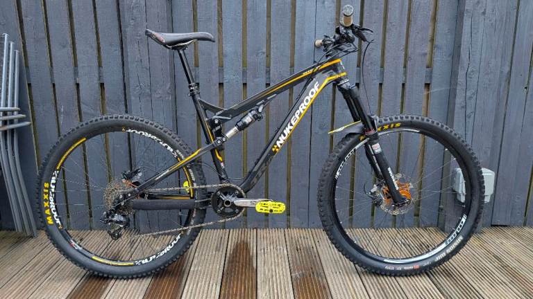 Nukeproof Mega TR 275