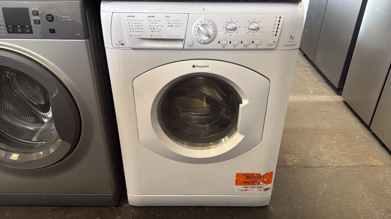 Hotpoint washer dryer white 