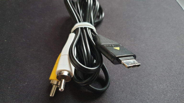 Samsung Digital Camera AV Audio Video Connection AD39-00146A, EA-CB20A12, Type 12