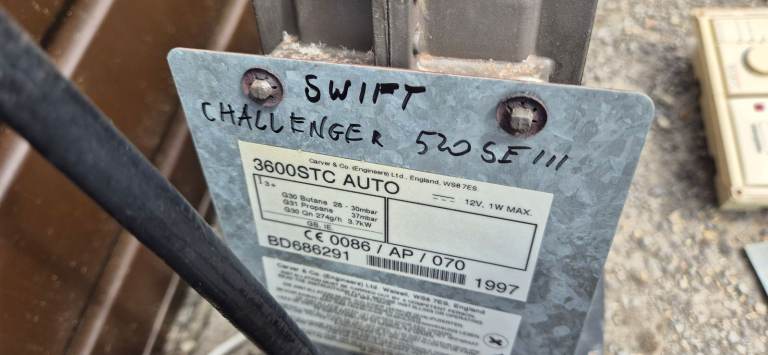 CARVER 3600STC FANMASTER AUTO gas and electric heater for camper caravan motorhome.