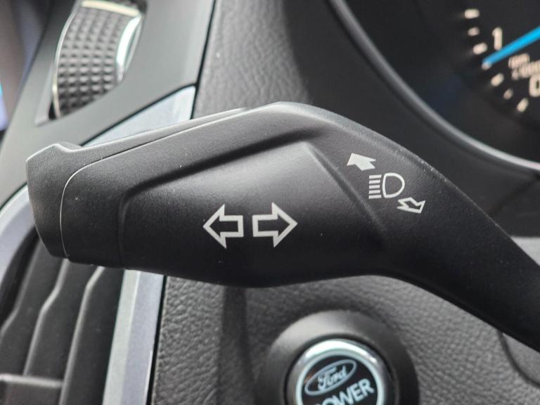 2013 Ford Focus 1.6 Titanium Powershift Euro 5 5dr ESTATE Petrol Automatic