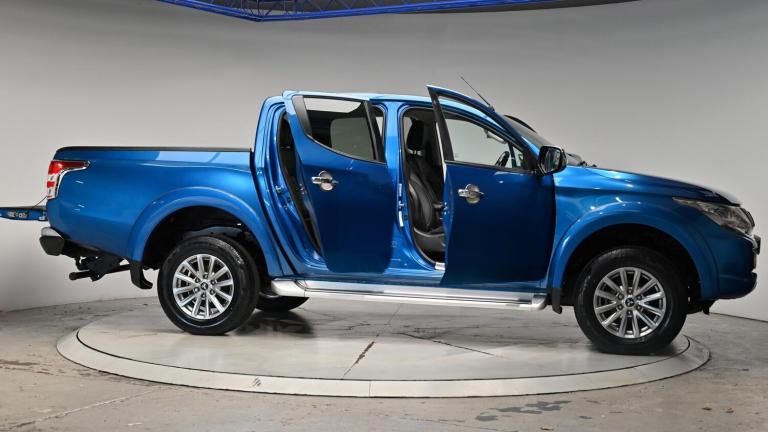 2019 Mitsubishi L200 2.4 DI-D DC Barbarian 4WD Euro 6 4dr PICK UP Diesel Manual