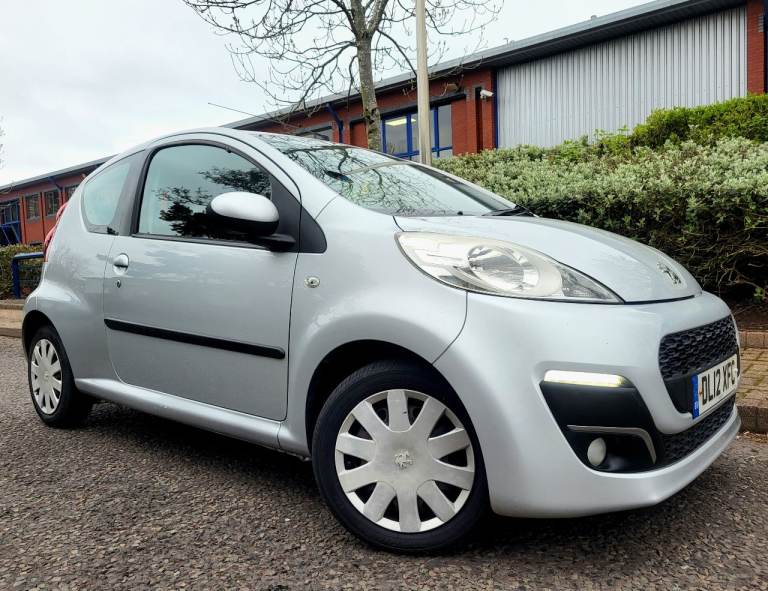 2012/12 PEUGEOT 107 1.0 ACTIVE 20 POUND TAX clio corsa polo c2 c3 aygo C1 207 colt