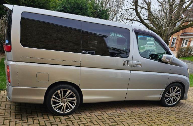 Nissan, 2004, 3490 (cc)