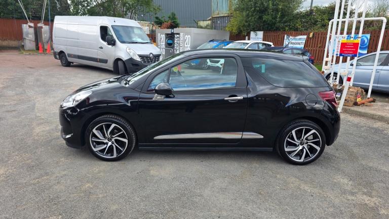 2018 DS Automobiles DS 3 1.2 PureTech 82 Connected Chic 3dr HATCHBACK Petrol Manual