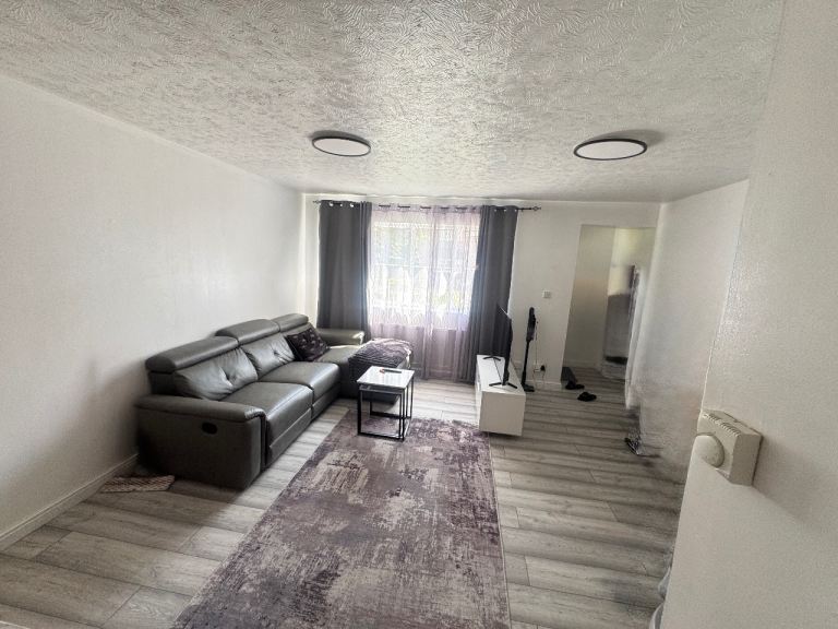One-Bedroom House for Rent – Dartford