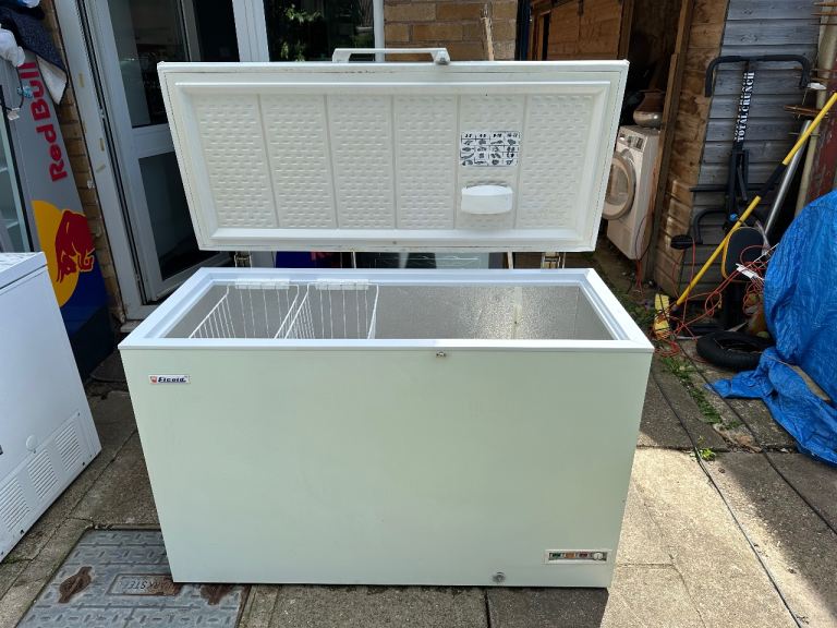 Chest Freezer 381L Delivery Available 