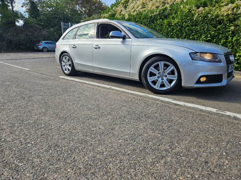 Audi a4 avant estate 2.0tdi newer shape economy model £30 pounds a year tax 80mpg mot July 2027