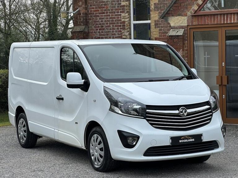 2015 Vauxhall Vivaro 2900 1.6CDTI 115PS Sportive H1 Van PANEL VAN DIESEL Manual