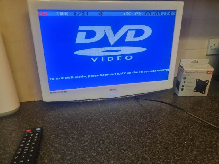 21.6 Inch TV/DVD With Wall Bracket