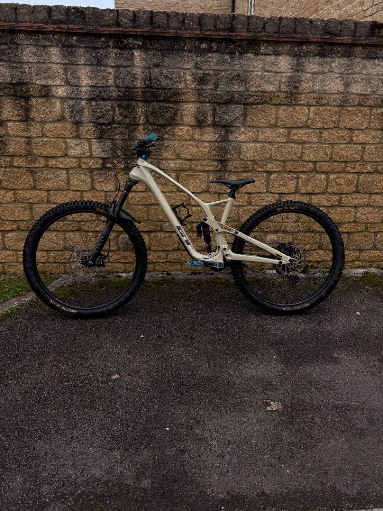 GT Force Carbon Elite Mountain Bike Enduro Size L