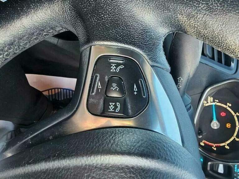 2015 Ford Fiesta 1.25 Zetec Euro 6 3dr HATCHBACK Petrol Manual