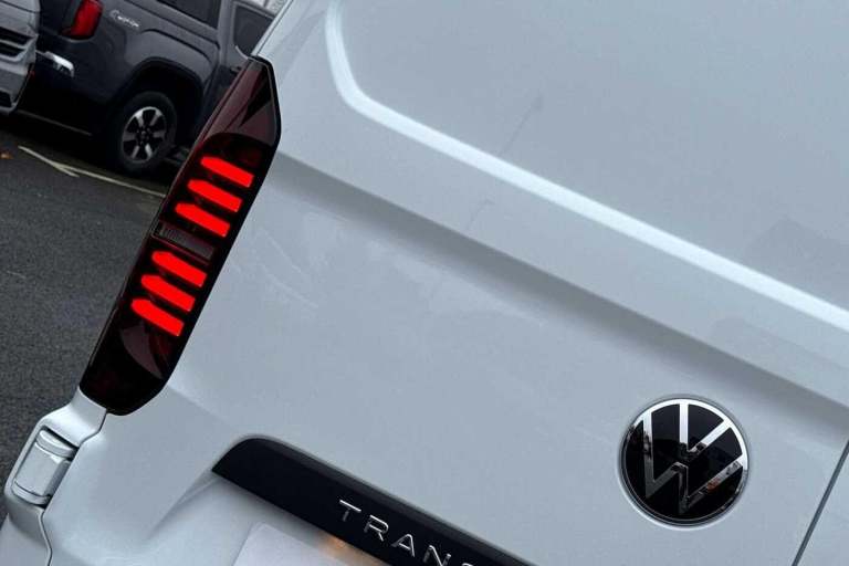 2025 Volkswagen Transporter Commerce Plus 2.0 TDI 110 PS 6sp Manual Van DIESEL Manual