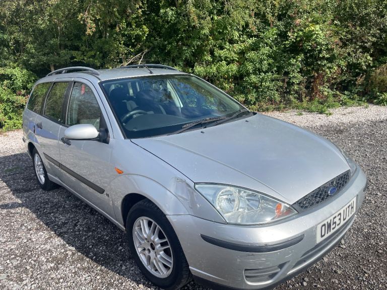 FORD FOCUS 1.6 AUTOMATIC ESTATE  53 REG  23 SERVICE STAMPS MOT FEBRUARY 12TH 2027 LOW INSURANCE 