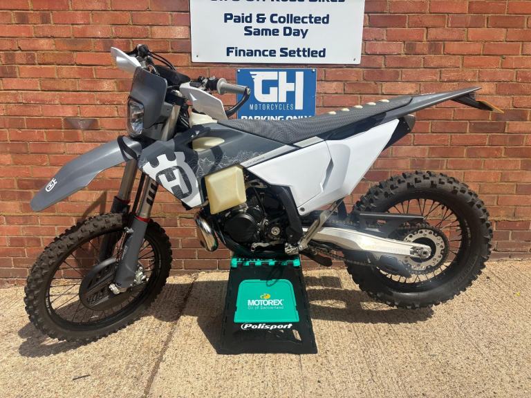 2024 HUSQVARNA TE300 PRO - 19 HOURS / 332 MILES - 1 OWNER - EXCELLENT CONDITION