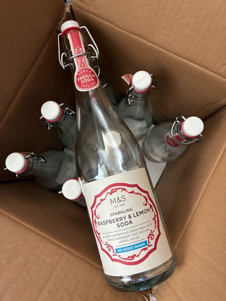 8 x 750ml empty sturdy clear glass bottles with Kilmer style open/close closure