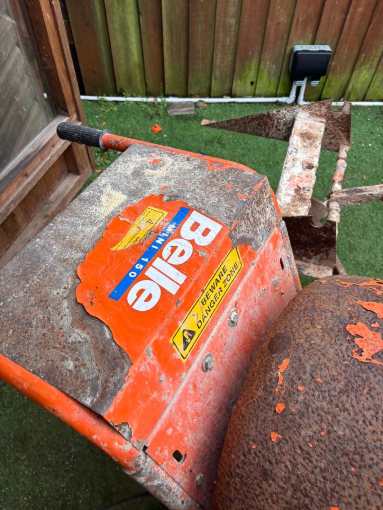 Belle 240 volt cement mixer