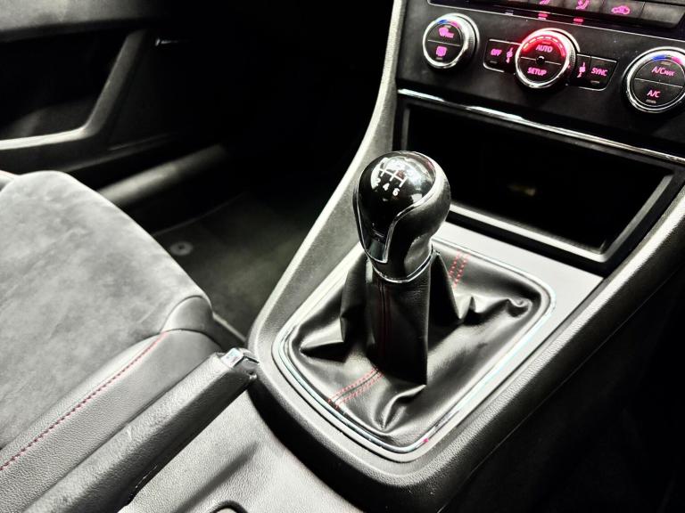  SEAT Leon 2.0 TDI CR FR Sport Coupe Euro 5 (s/s) 3dr Diesel Manual