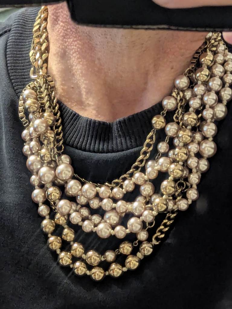 STELLA & DOT GOLD TONE FAUX PEARL NECKLACE 