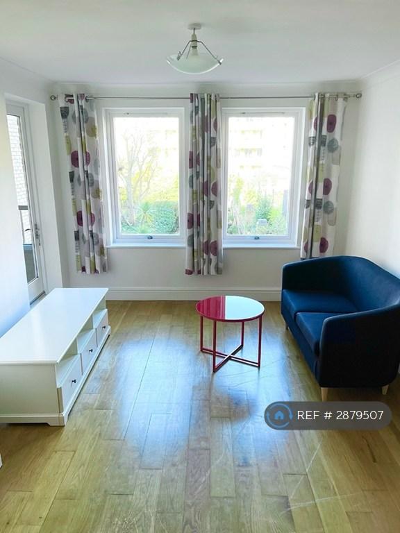1 bedroom flat in Conant Mews, London, E1 (1 bed) (#2879507)