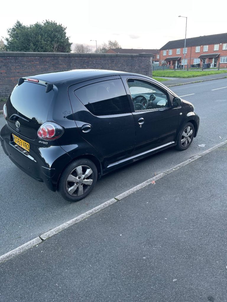 Toyota, AYGO, Hatchback, 2013, Manual, 998 (cc), 5 doors