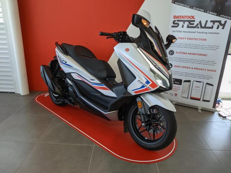 2024 HONDA FORZA 350 WHITE FHSH LOW MILES
