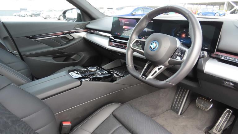 2025 BMW i5 250kW eDrive40 M Sport 84kWh 5dr Auto Estate Electric Automatic