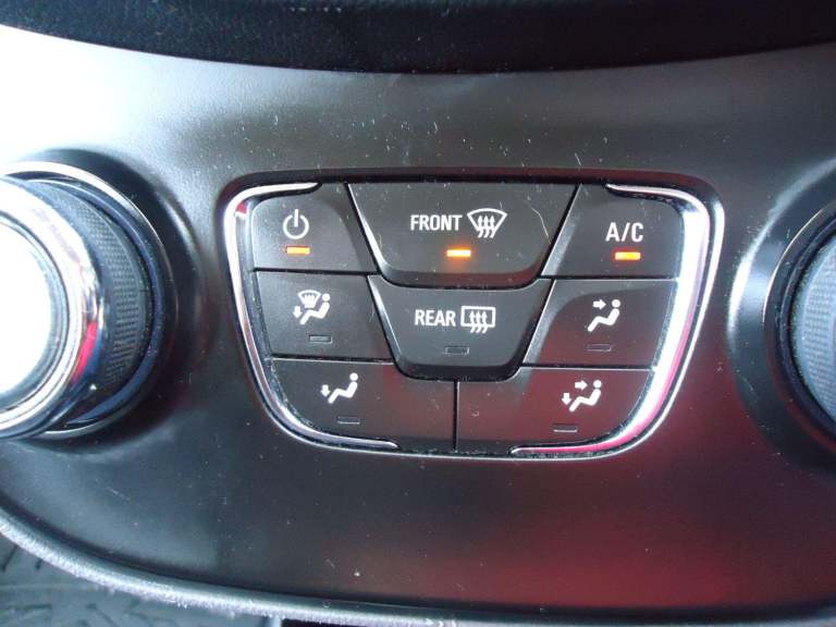 VAUXHALL VIVA 1.0 i SL Red Manual Petrol 2016