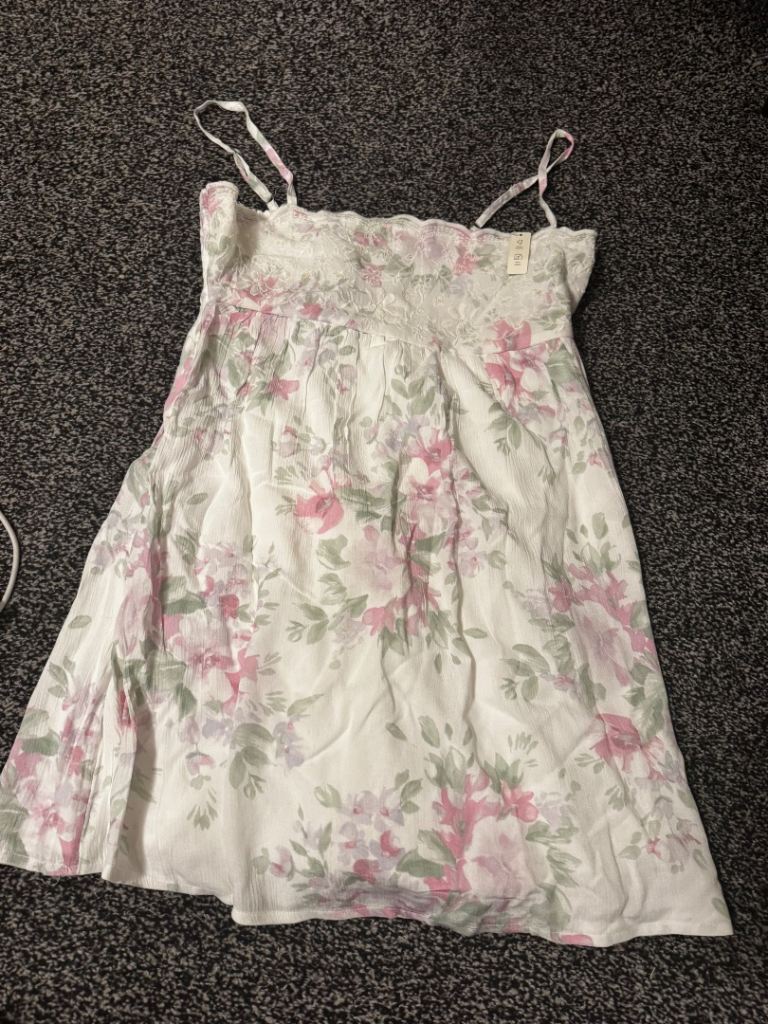 white hollister dress 