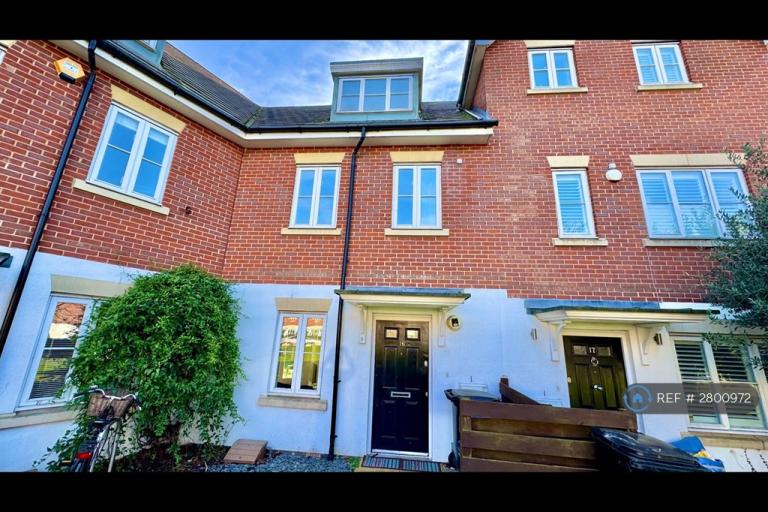 4 bedroom house in Cross Way, London, NW10 (4 bed) (#2800972)