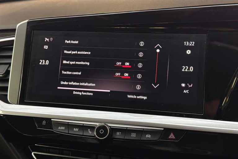 2023 Vauxhall Grandland 1.2 Turbo Ultimate 5dr HATCHBACK PETROL Manual