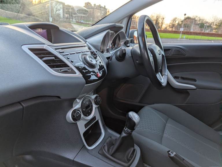 Ford, FIESTA, Hatchback, 2011, Manual, 1388 (cc), 5 doors