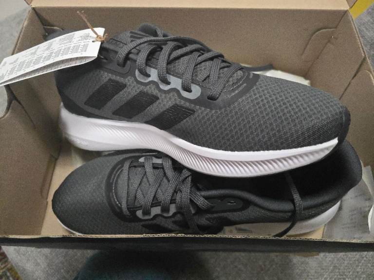 ADIDAS RUN FALCON TRAINERS - AS NEW