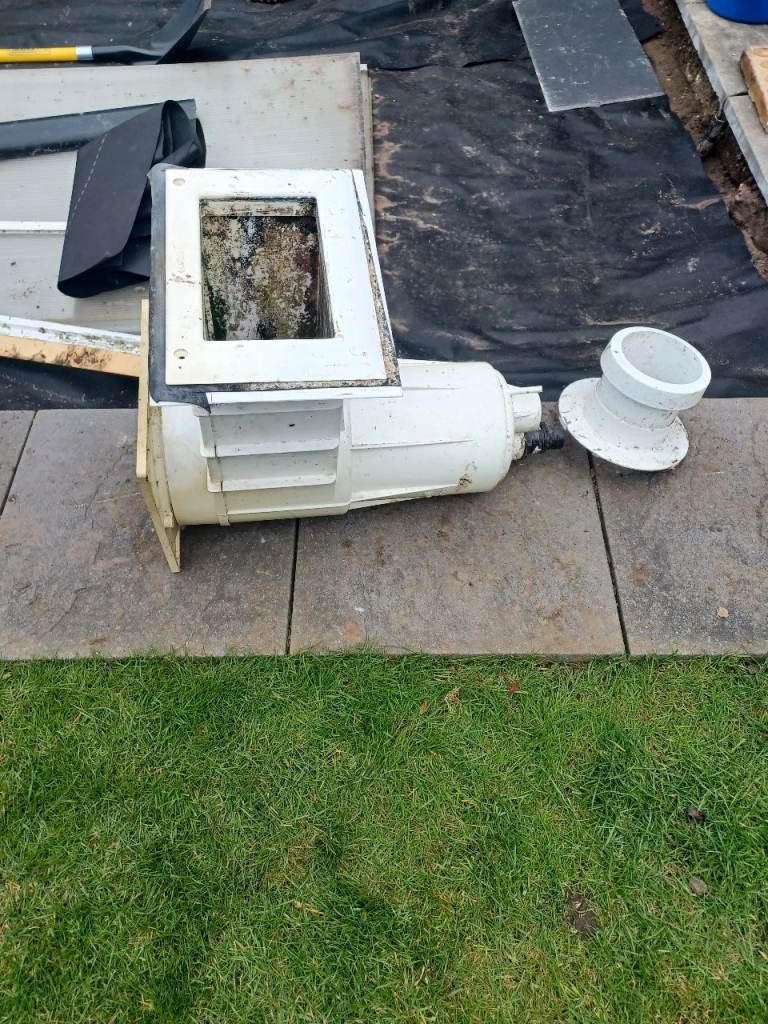 Pond/ pool surface skimmer 