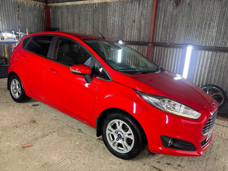 Ford, FIESTA, Hatchback, 2015, Manual, 1560 (cc), 5 doors