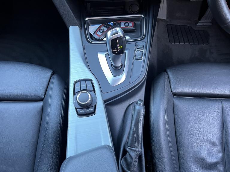 BMW 3 SERIES 2.0 320d Sport Saloon 2015