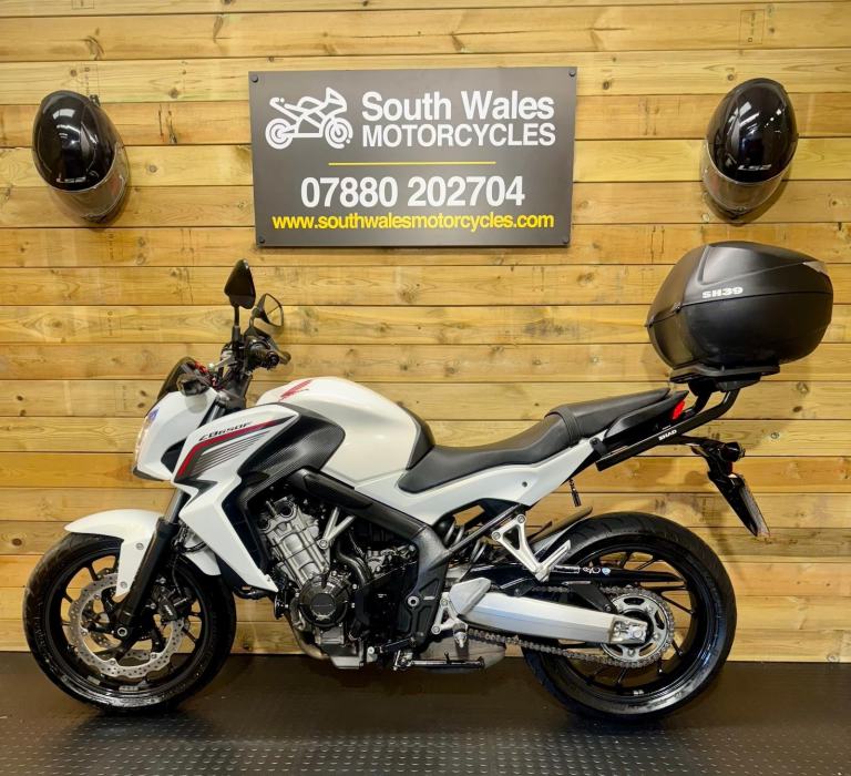 Honda CB650f CBF650 / 2016 model / JUST 5953 MILES!