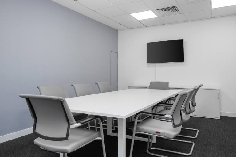 Brentwood - CM13 3FR \ Shared Office Space for Rent