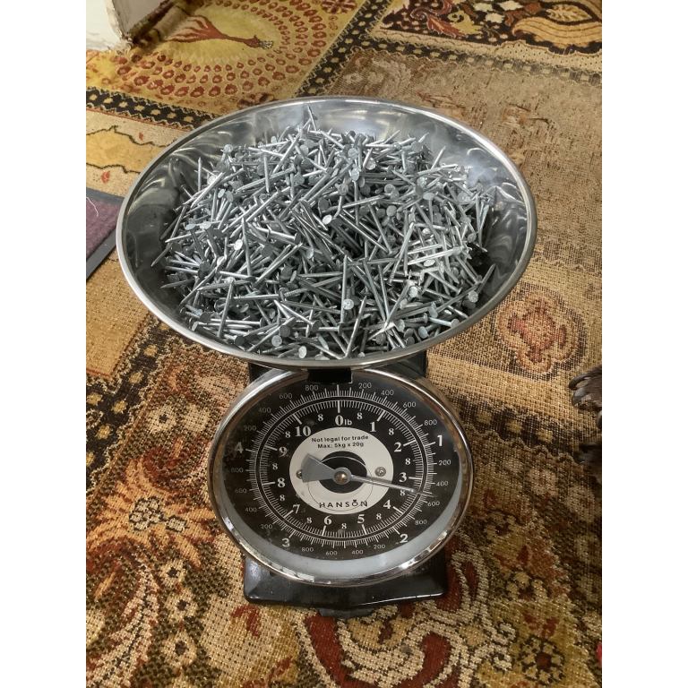 ‘Brand new’ 1.5 kg 30mm GALVANISED NAILS (1 1/4 inches)