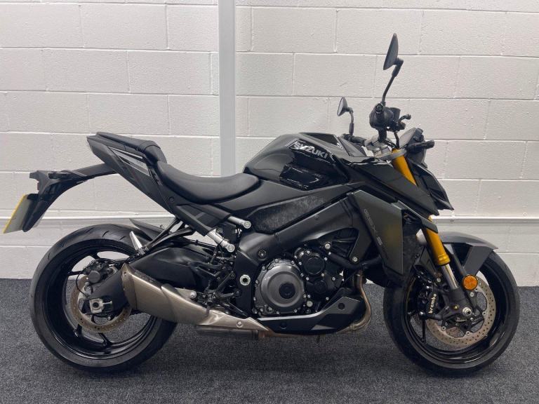 image for SUZUKI GSXS1000 RQ ABS ** 3416 miles - One Owner - 12 Months MOT **