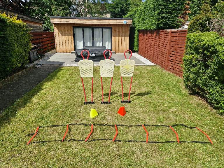 Diamond 4ft Freekick Football Mannequins x3, plus cones and agility ladder