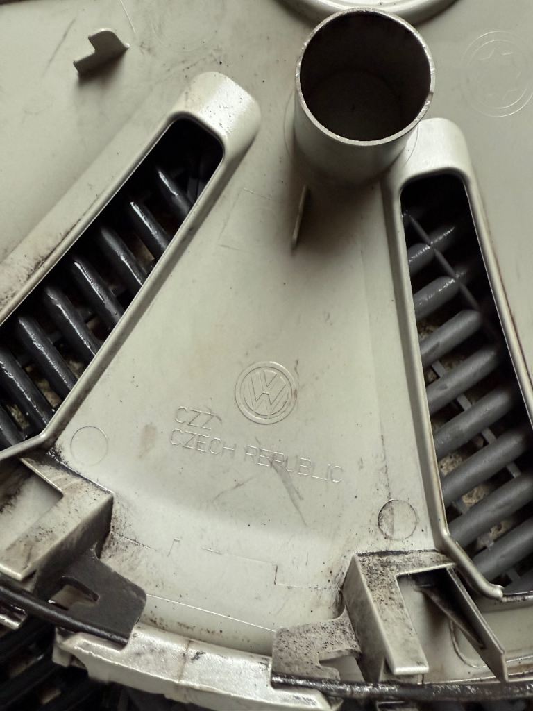 VW Transporter Wheel trim