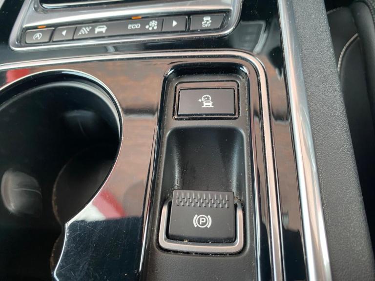 2016 Jaguar XE 2.0d R-Sport Auto Euro 6 (s/s) 4dr SALOON Diesel Automatic